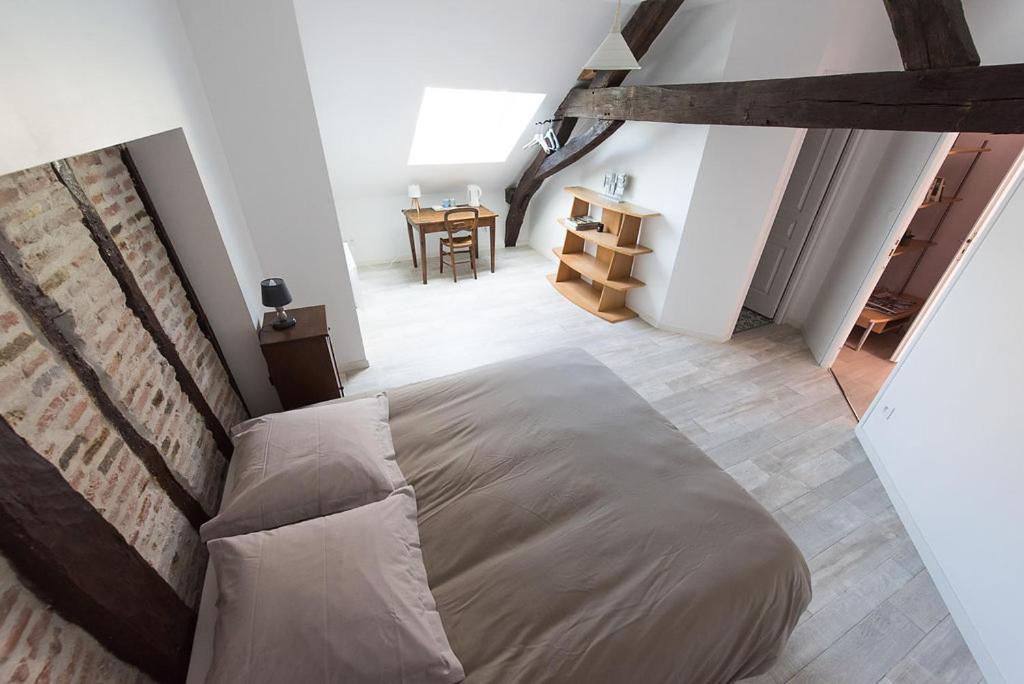 Les Charmilles Bed & Breakfast Saint-Jean-de-Losne Exterior photo